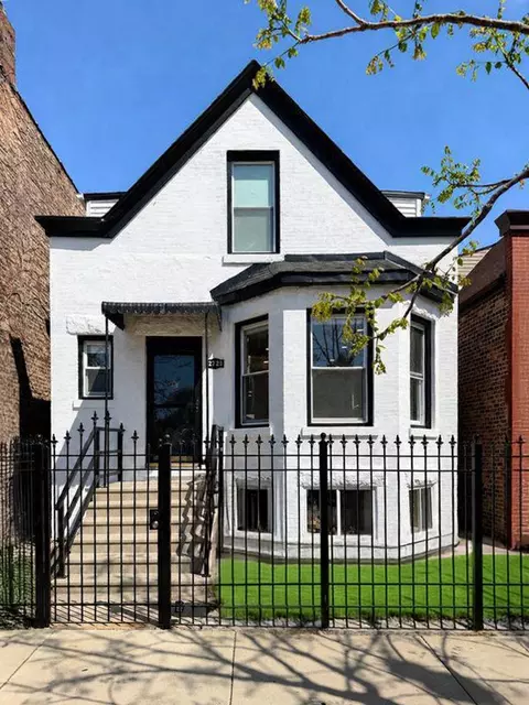 2721 N Western Ave, Chicago, IL 60647