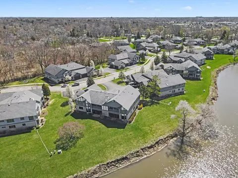 2655 Harbor Dr #2655, Joliet, IL 60431