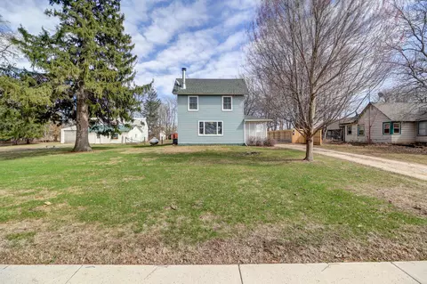 404 N Main St, Coleta, IL 61081