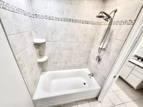 747 Cove Ct, Bartlett, IL 60103 photo 14