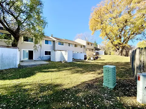 747 Cove Ct, Bartlett, IL 60103 photo 17