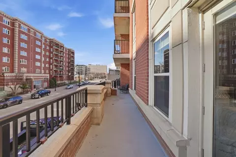Exterior - 656 Pearson St #203, Des Plaines, IL 60016 photo 6 of 10