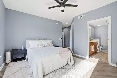 Bedroom - 656 Pearson St #203, Des Plaines, IL 60016 photo 4 of 4
