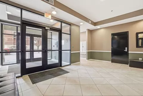 Entry Way - 656 Pearson St #203, Des Plaines, IL 60016 photo 2 of 2