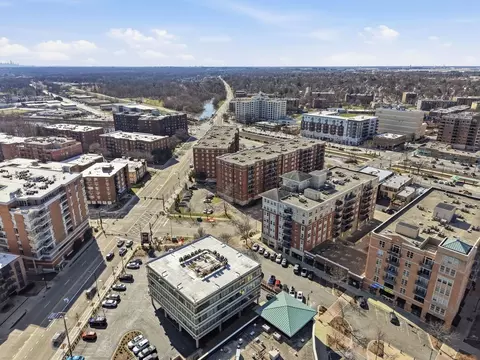 View/Area - 656 Pearson St #203, Des Plaines, IL 60016 photo 2 of 3