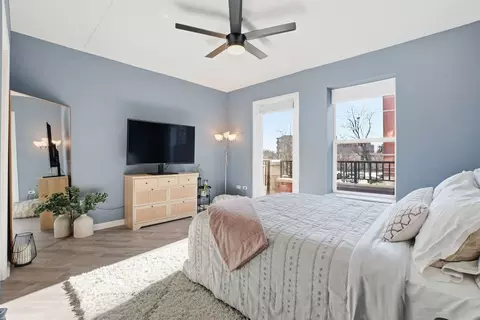 Bedroom - 656 Pearson St #203, Des Plaines, IL 60016 photo 2 of 4