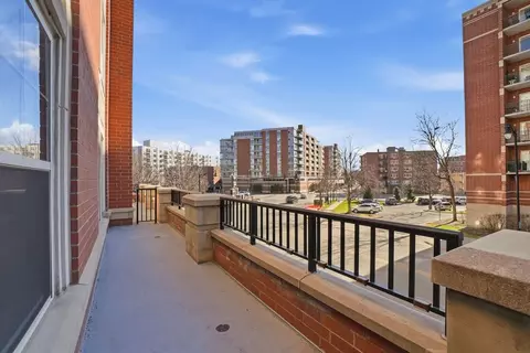 Exterior - 656 Pearson St #203, Des Plaines, IL 60016 photo 5 of 10