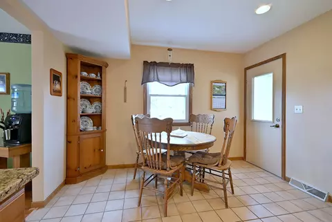 Dining - 37 W208 Olwin Dr, Elgin, IL 60124 photo 1 of 1
