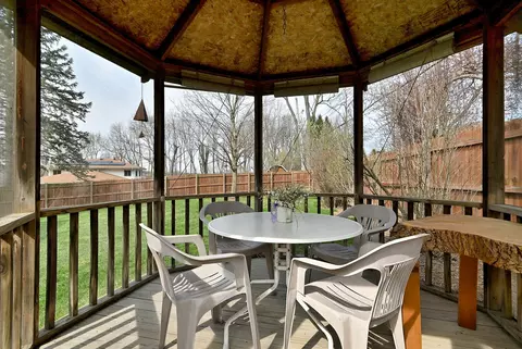 Exterior - 37 W208 Olwin Dr, Elgin, IL 60124 photo 9 of 9