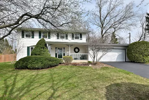 Exterior - 37 W208 Olwin Dr, Elgin, IL 60124 photo 1 of 9
