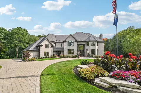 3001 Glen Eagles Ct, Saint Charles, IL 60174