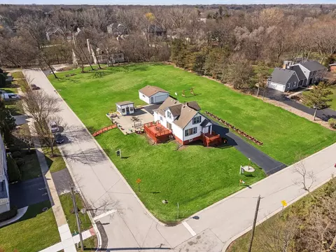 1113 W Wood St, Palatine, IL 60067