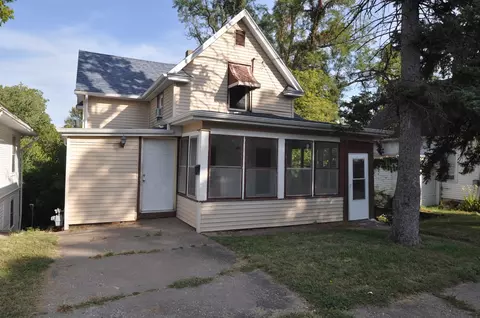 1803 Belle Ave, Davenport, IA 52803