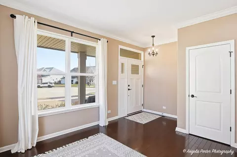 Entry Way - 3201 Christopher Ct, Johnsburg, IL 60051 photo 1 of 3