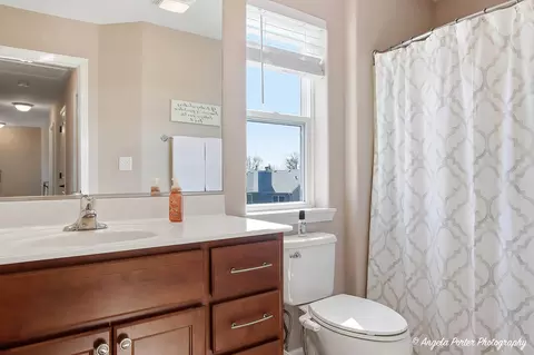Bath - 3201 Christopher Ct, Johnsburg, IL 60051 photo 4 of 4