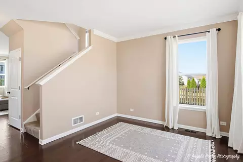 Living - 3201 Christopher Ct, Johnsburg, IL 60051 photo 1 of 2