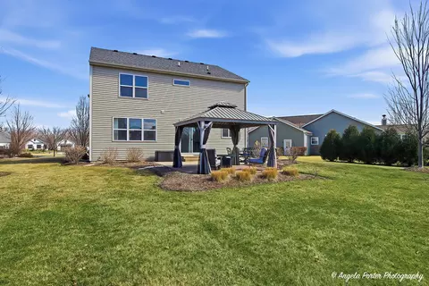 Exterior - 3201 Christopher Ct, Johnsburg, IL 60051 photo 3 of 4