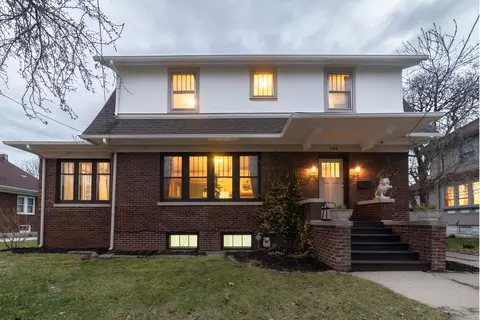 Exterior - 489 Division St, Elgin, IL 60120 photo 2 of 4