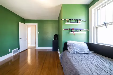 Bedroom - 489 Division St, Elgin, IL 60120 photo 2 of 8