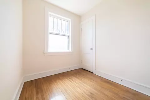 Bedroom - 489 Division St, Elgin, IL 60120 photo 6 of 8