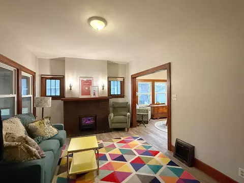 Living - 621 24th Ave, Moline, IL 61265 photo 4 of 4