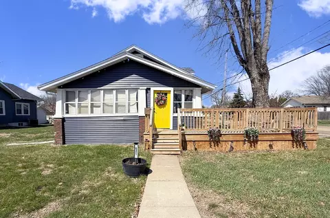 621 24th Ave, Moline, IL 61265