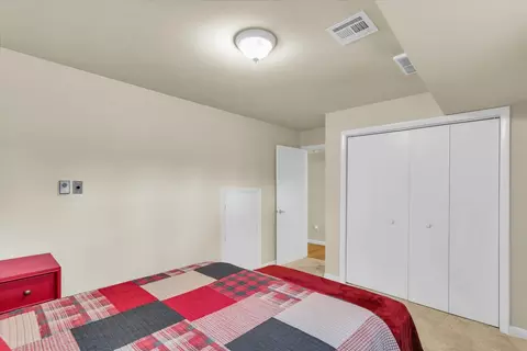 Bedroom - 29 Fields East Dr #0, Champaign, IL 61822 photo 6 of 6