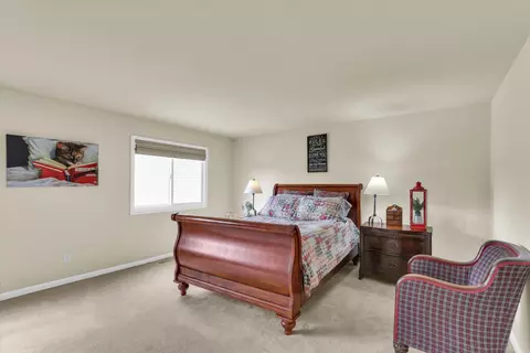Bedroom - 29 Fields East Dr #0, Champaign, IL 61822 photo 1 of 6