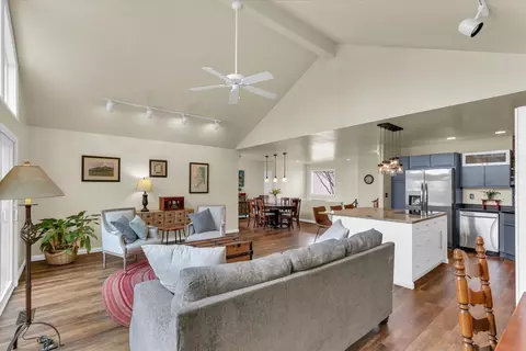 Living - 29 Fields East Dr #0, Champaign, IL 61822 photo 2 of 4