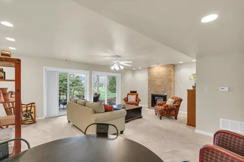 Living - 29 Fields East Dr #0, Champaign, IL 61822 photo 3 of 4