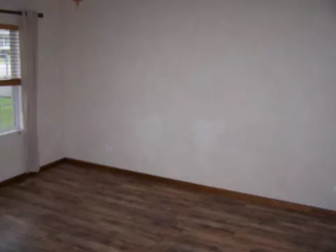 Living - 1709 Rogers Ave, Mchenry, IL 60050 photo 3 of 3