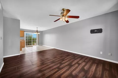 Living - 6 Fuller Ct, Bloomington, IL 61705 photo 1 of 3