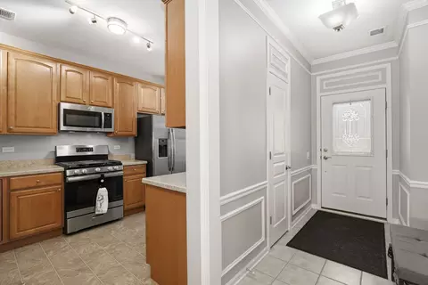 Entry Way - 2497 Rolling Ridge Ln, Elgin, IL 60124 photo 1 of 1