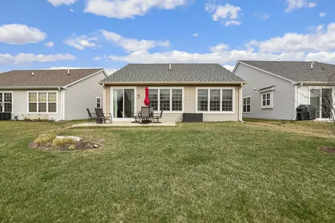 Exterior - 2497 Rolling Ridge Ln, Elgin, IL 60124 photo 2 of 6