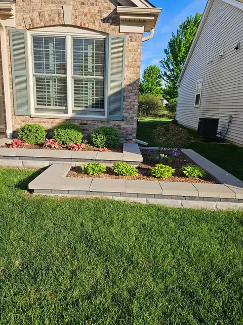 Exterior - 2497 Rolling Ridge Ln, Elgin, IL 60124 photo 5 of 6