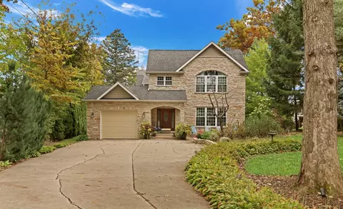 42065 N Old Lake Ave, Antioch, IL 60002