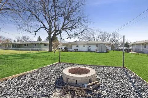 Exterior - 4709 William St, Mchenry, IL 60051 photo 5 of 6