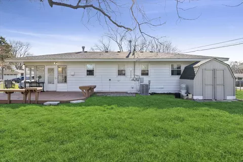 Exterior - 4709 William St, Mchenry, IL 60051 photo 3 of 6