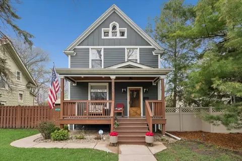 6826 N Osceola Ave, Chicago, IL 60631