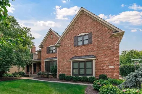 4459 Esquire Cir, Naperville, IL 60564