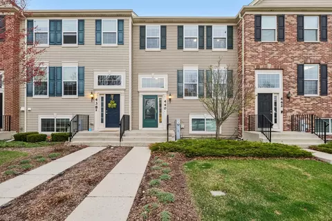 440 Town Center Blvd, Gilberts, IL 60136