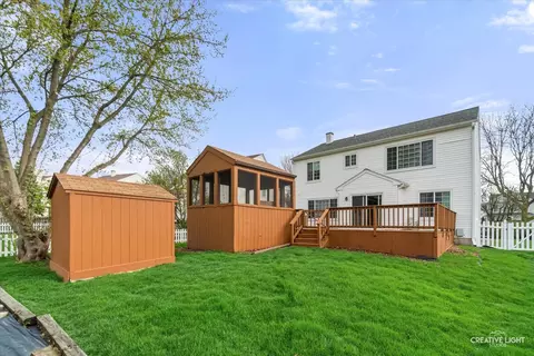 Exterior - 464 Topaz Ln, Bartlett, IL 60103 photo 5 of 10