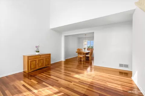 Living - 464 Topaz Ln, Bartlett, IL 60103 photo 3 of 3
