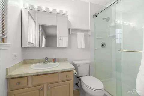 Bath - 464 Topaz Ln, Bartlett, IL 60103 photo 2 of 2