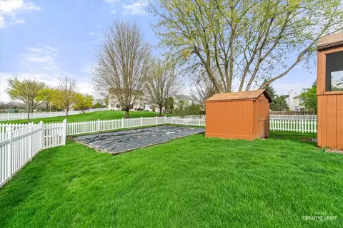 Exterior - 464 Topaz Ln, Bartlett, IL 60103 photo 7 of 10