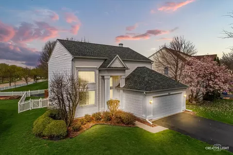 Exterior - 464 Topaz Ln, Bartlett, IL 60103 photo 4 of 10