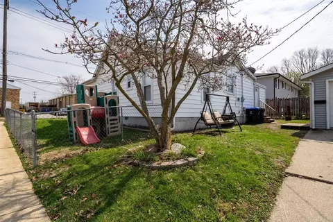 1101 Bunn St, Bloomington, IL 61701