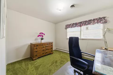 Bedroom - 1575 Lin Lor Ln, Elgin, IL 60123 photo 4 of 4
