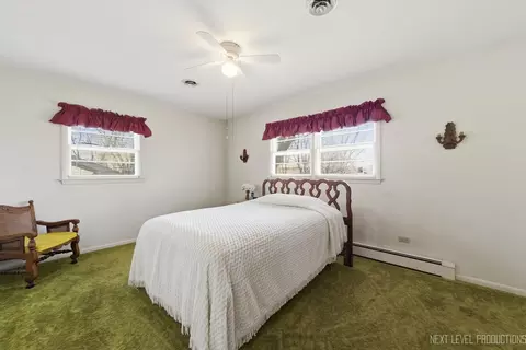 Bedroom - 1575 Lin Lor Ln, Elgin, IL 60123 photo 1 of 4