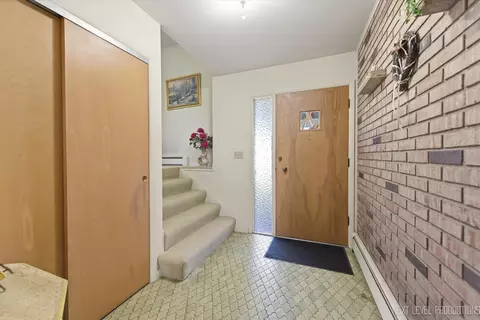 Entry Way - 1575 Lin Lor Ln, Elgin, IL 60123 photo 1 of 2